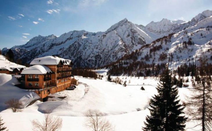 Hotel Locanda Locatori, Passo Tonale, View